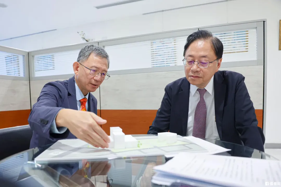 桃園市長張善政、副市長王明鉅籌設桃園市立醫院成功。（圖／翻攝張善政臉書）