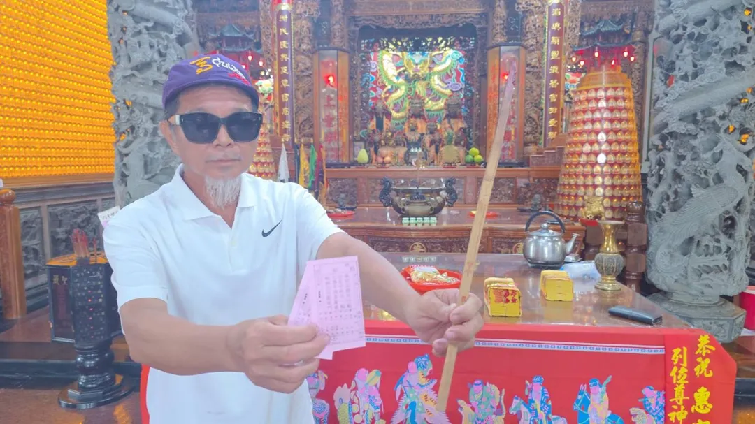 趙建銘自曝離婚後，廖大乙擔心陳幸妤健康，特赴台南官田西庄惠安宮替兩人向媽祖求籤。（圖／廖大乙提供）