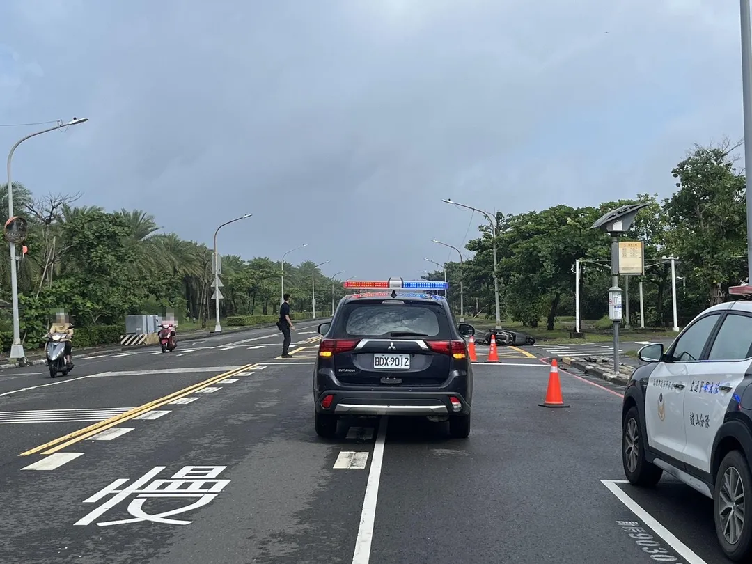 高雄市鼓山分局警方完成事故測繪與證據蒐集，移送後將深入釐清詳細肇事責任歸屬。（圖／警方提供）