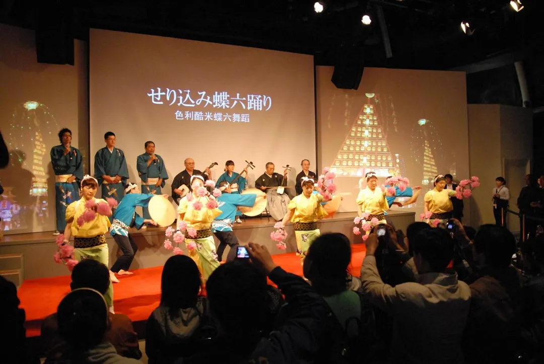 擁有650年歷史的富山縣魚津市「魚津祭」，祭典中演出的「蝶六舞」姿態輕盈優雅歡樂。（圖／板橋區公所提供）