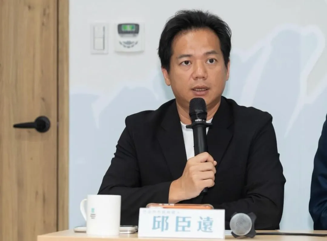 民眾黨竹北市長參選人邱臣遠坦言,對於這段時間的政黨協調結果,他的心情確實有遺憾,但更多的是豁然開朗、方向更加清楚。(圖取自邱臣遠臉書)