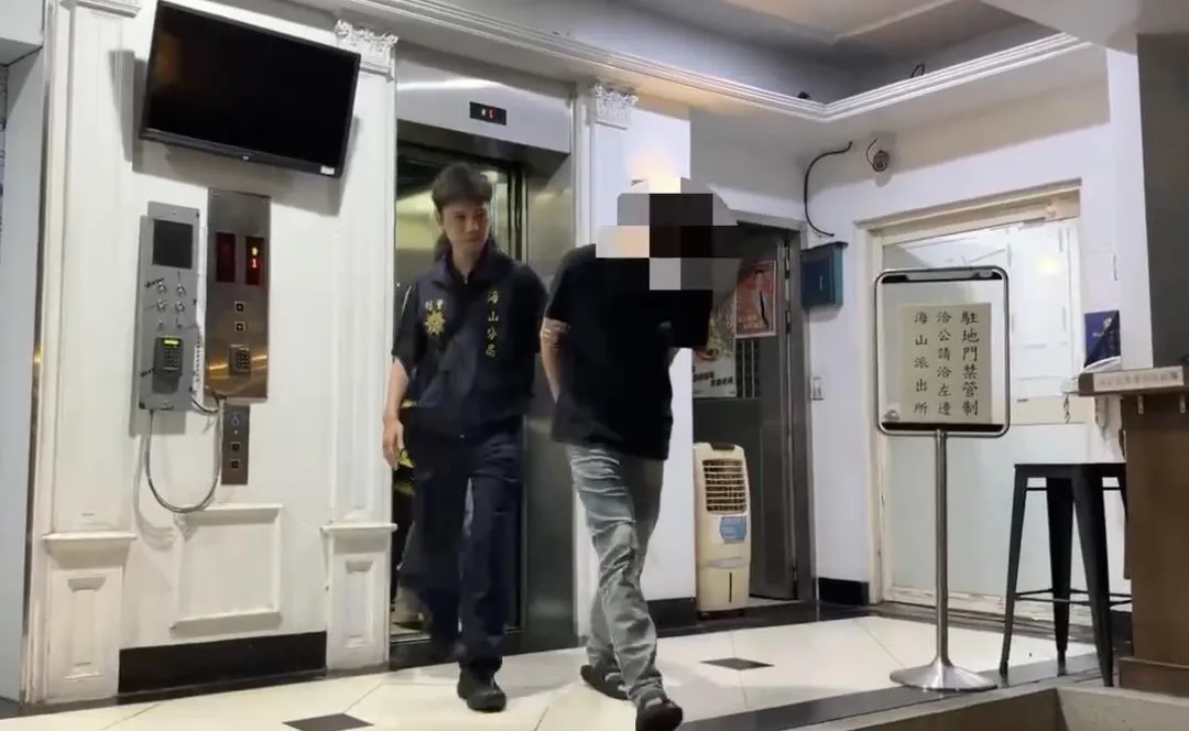 男子在愛莉莎莎家行竊遭警方送辦。（圖／翻攝畫面）