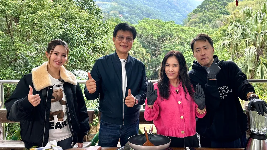 薔薔（左起）、薔爸、李亞萍、余祥銓一同參與《雙星家遊團》。（圖／台視提供）