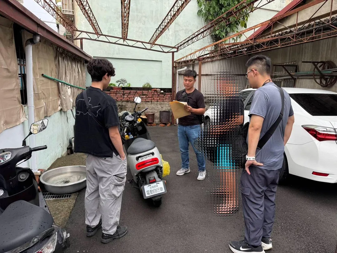 土地公廟香油錢遭竊，警方透過監視器追查，跨區逮捕涉案嫌犯並查扣作案用砂輪機。（圖／中天新聞）