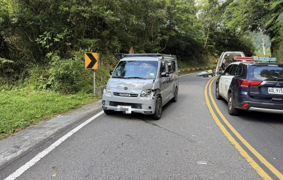 北宜公路今上午發生一起逆撞車禍。(圖/翻攝畫面)