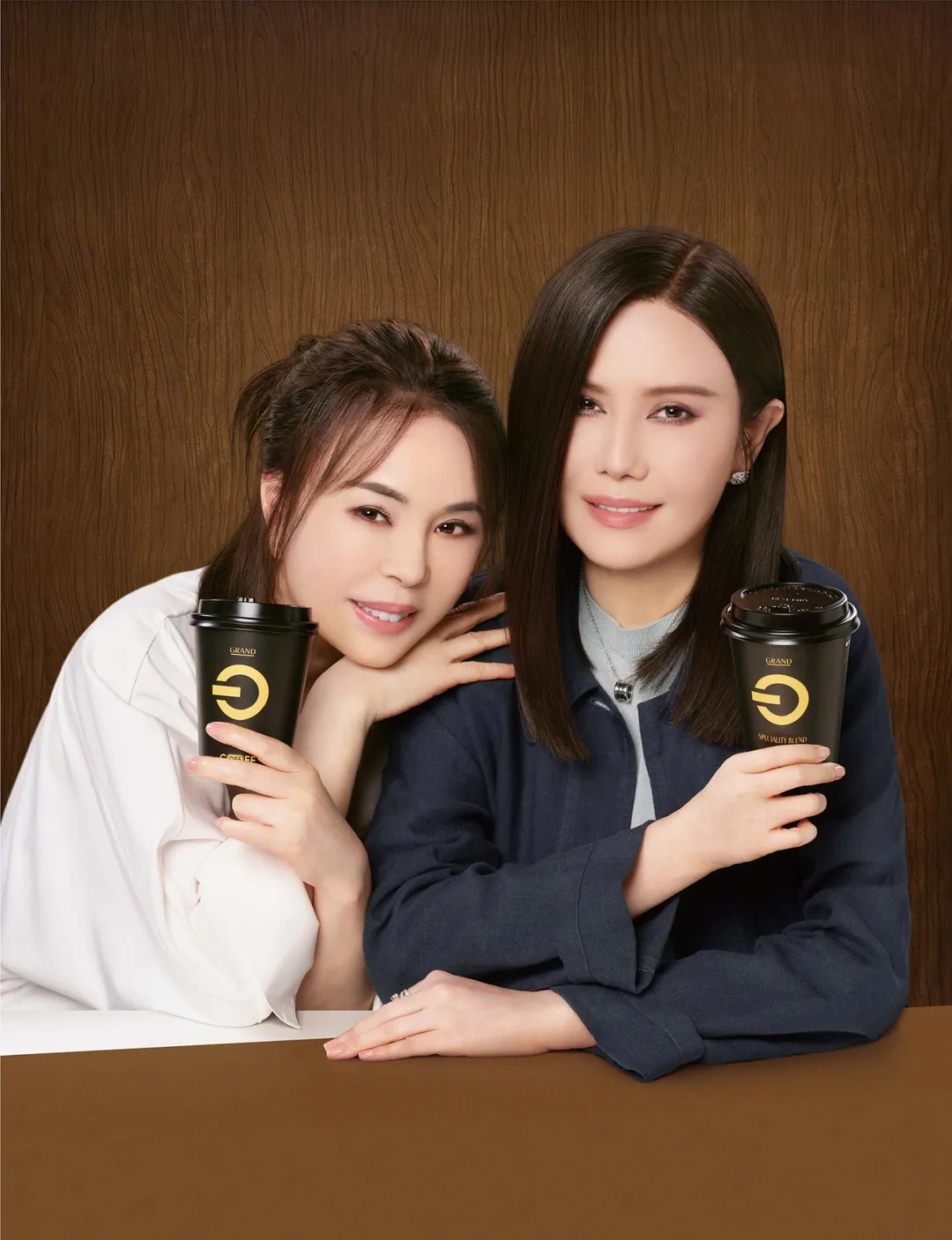 江淑娜（左）與江蕙（右）一同拍廣告。（圖／全聯提供）