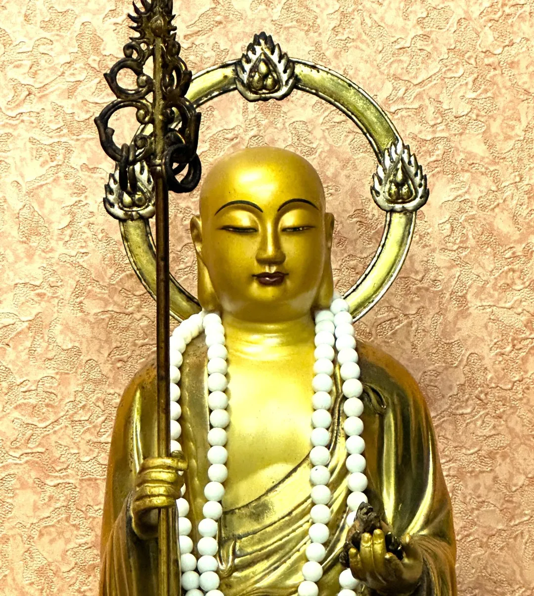 按傳統民間習俗，每年農曆7月底是地藏王菩薩誕辰，民俗專家楊登嵙提醒拜拜注意3大禁忌。（示意圖／楊登嵙提供）