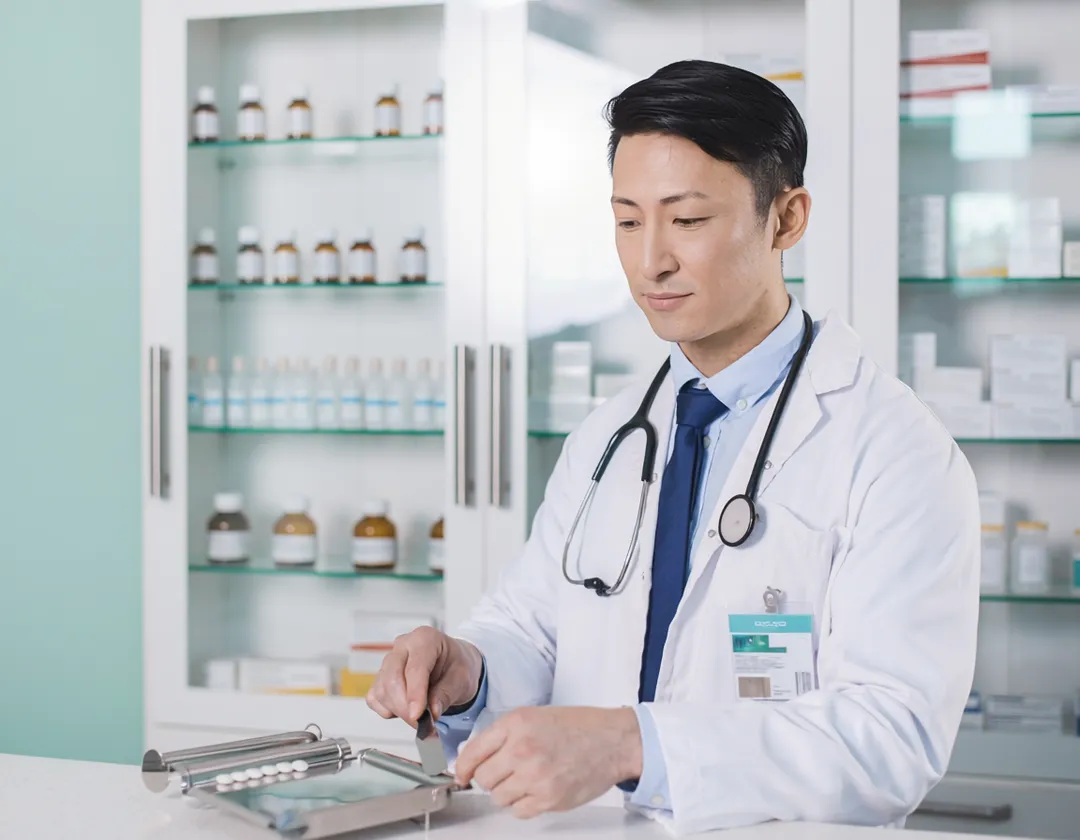 部分感冒藥含有pseudoephedrine(偽麻黃鹼)鼻塞藥,可能引起心悸、焦躁或失眠。(示意圖/AI生成圖)