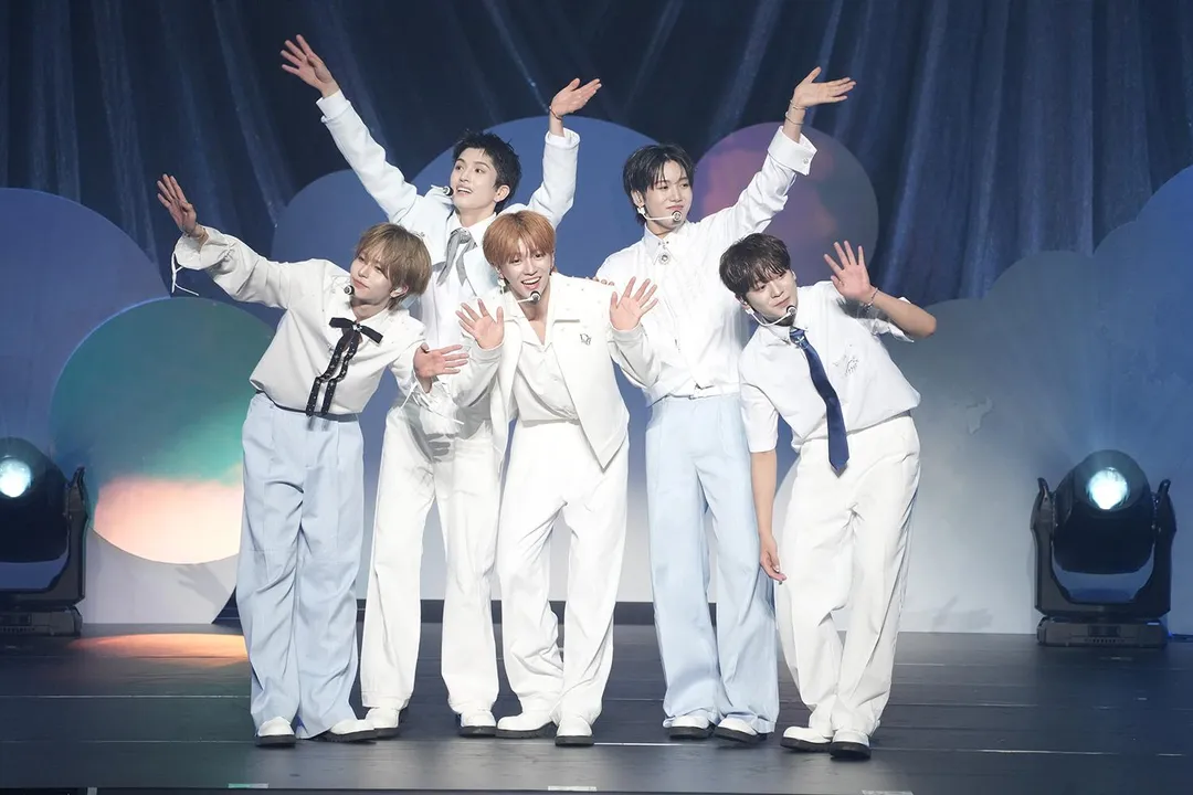 日本5人男團VIBY日前在東京武道館舉辦出道SHOWCASE。（圖/avex taiwan 提供）