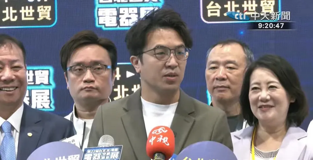沈伯洋受訪。（圖/中天新聞）