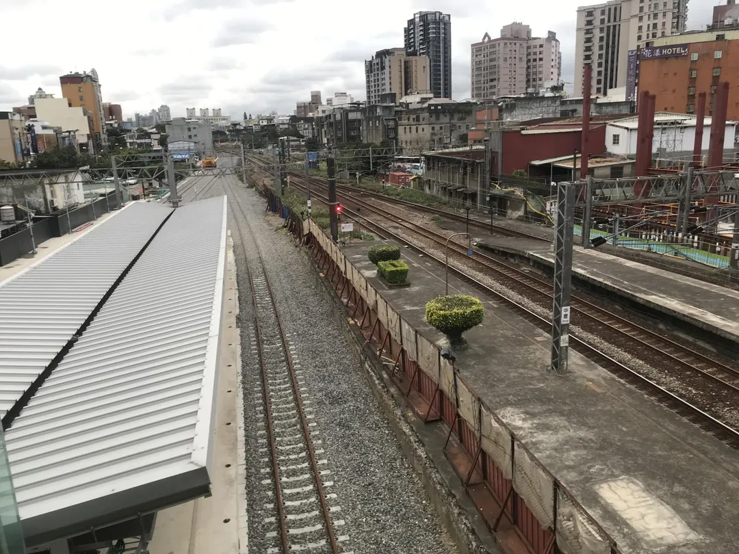 台鐵新建置的全新號誌6月測試完成，但媒體指稱是「假切換」，甚至其餘工程也延宕。（資料示意照，非當事地點／中天新聞）