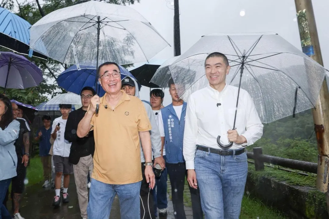 李四川與謝國樑。（圖／翻攝李四川臉書）