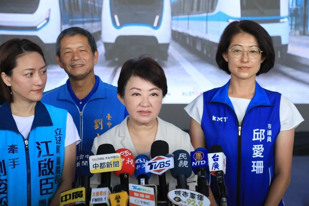 台中市長盧秀燕出席中捷藍線車廂外觀票選啟動記者會。（圖／台中市政府提供）
