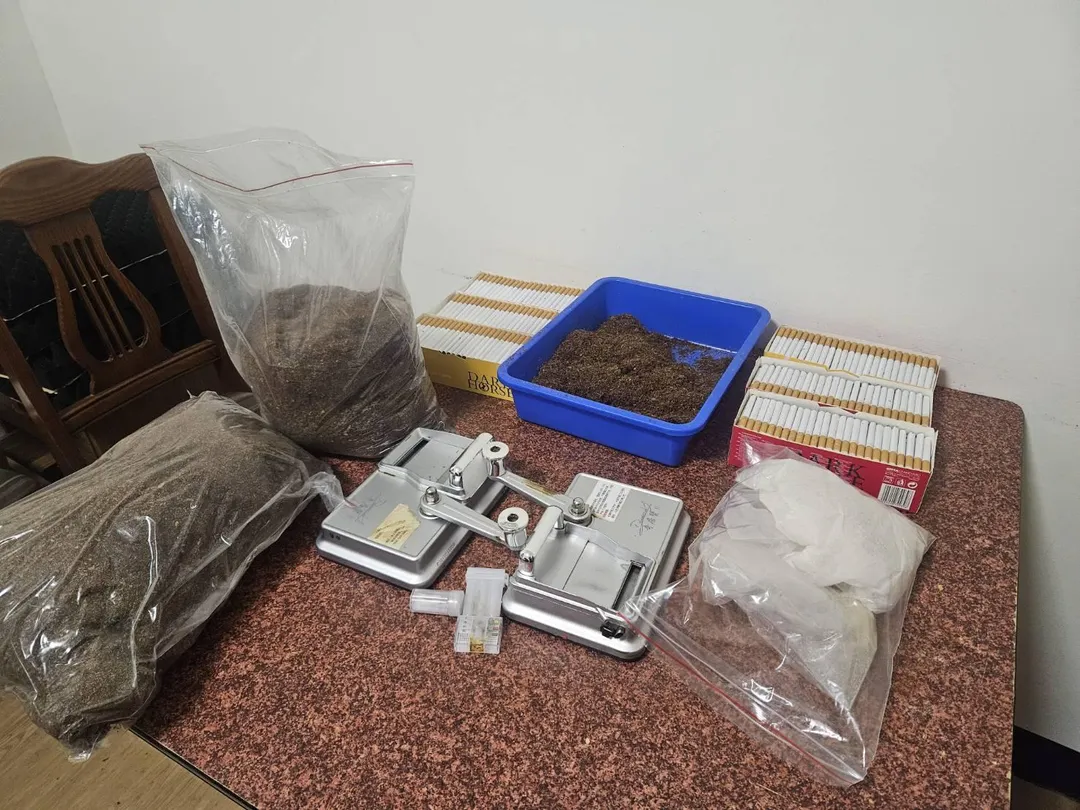 彩虹菸原料。（圖／海巡署偵防分署新竹查緝隊提供）