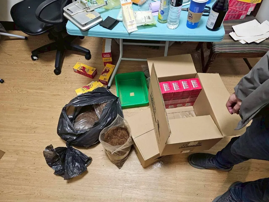 彩虹菸原料。（圖／海巡署偵防分署新竹查緝隊提供）