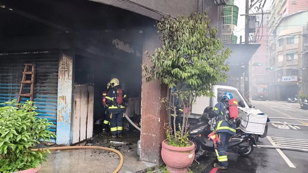 新北新莊區下午發生一起火警。（圖／翻攝畫面）