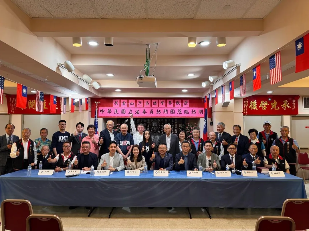 除了深耕僑界，訪團亦展現對新興數位科技與社會治理議題的高度關注。（圖/徐巧芯辦公室提供）