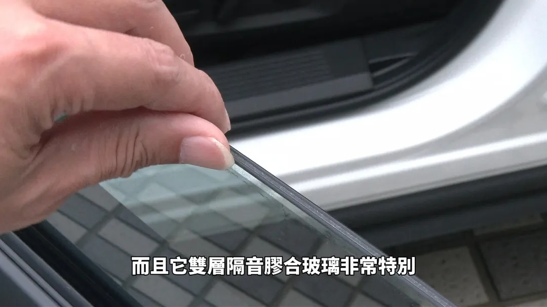 X-Trail e-POWER採雙層隔音膠合玻璃強化車室靜肅性（圖／中天車享家朱朱哥來聊車）
