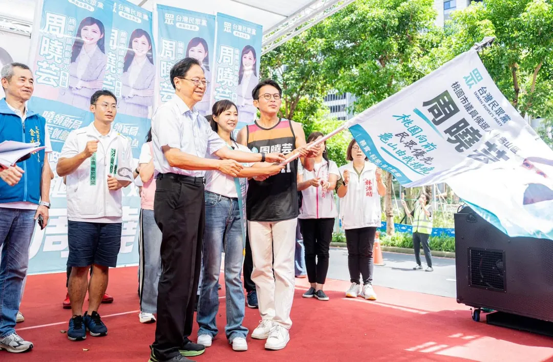 張善政為周曉芸站台。(圖/截自周曉芸臉書)