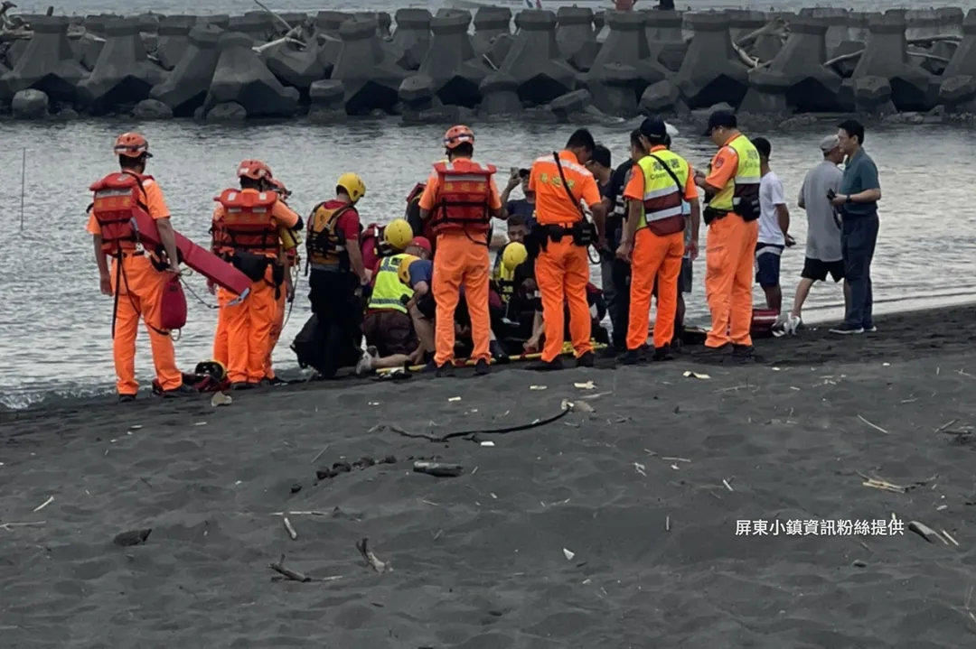 屏東縣東港鎮鎮海公園今(12)日下午傳出一起嚴重的水域意外事故。(圖/屏東小鎮資訊提供)