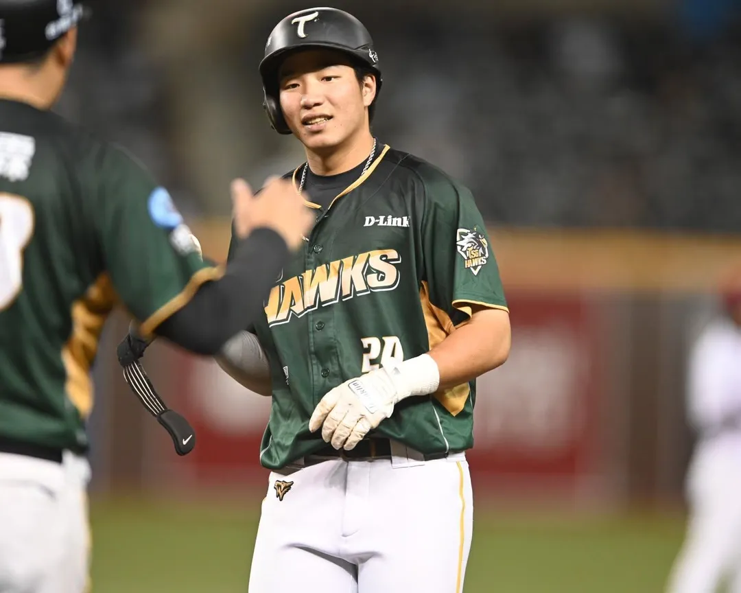 紀慶然。(圖/翻攝自台鋼雄鷹 TSG HAWKS 臉書)