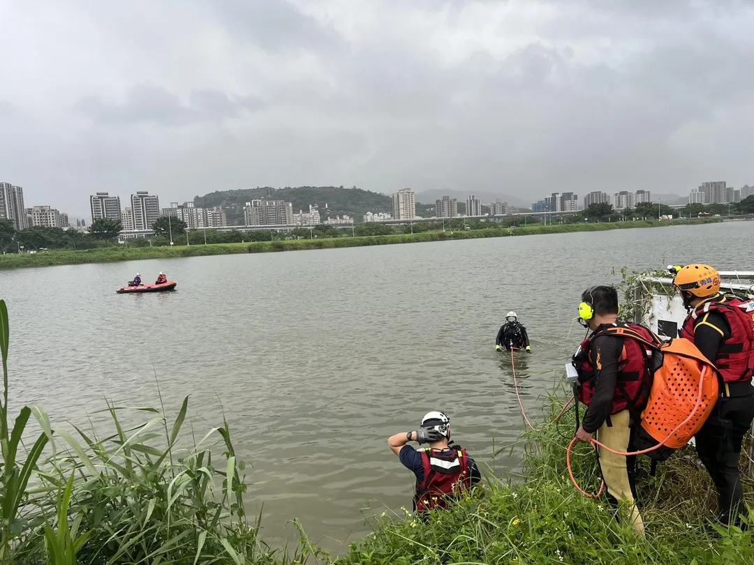 蘆洲微風運河驚傳浮屍。（圖／民眾提供）