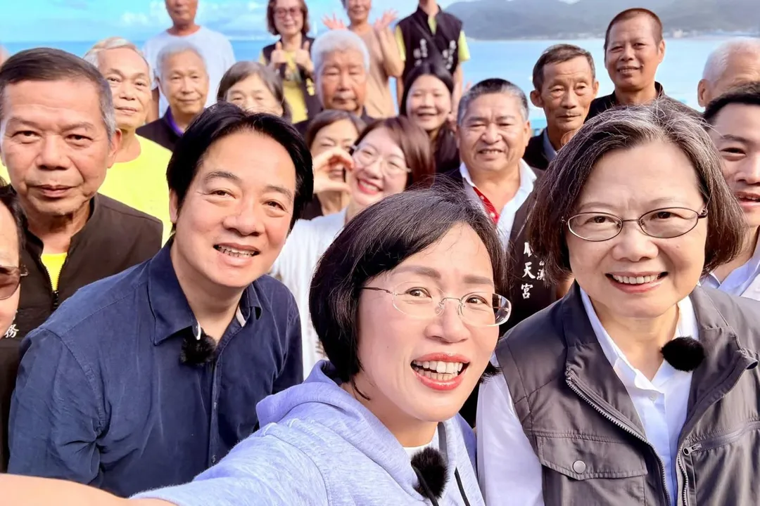 蘇巧慧13日曬出與賴清德、蔡英文合照。(圖/翻攝蘇巧慧臉書)