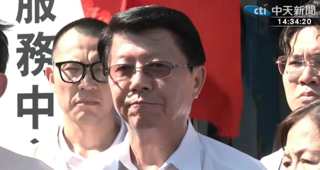 國民黨立委謝龍介13日受訪。（圖／中天新聞）
