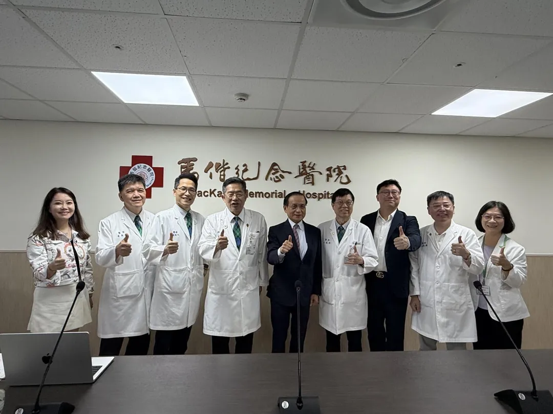 商研院攜手馬偕團隊就捷克醫療外交事宜充分交流討論。(圖／馬偕醫院提供)
