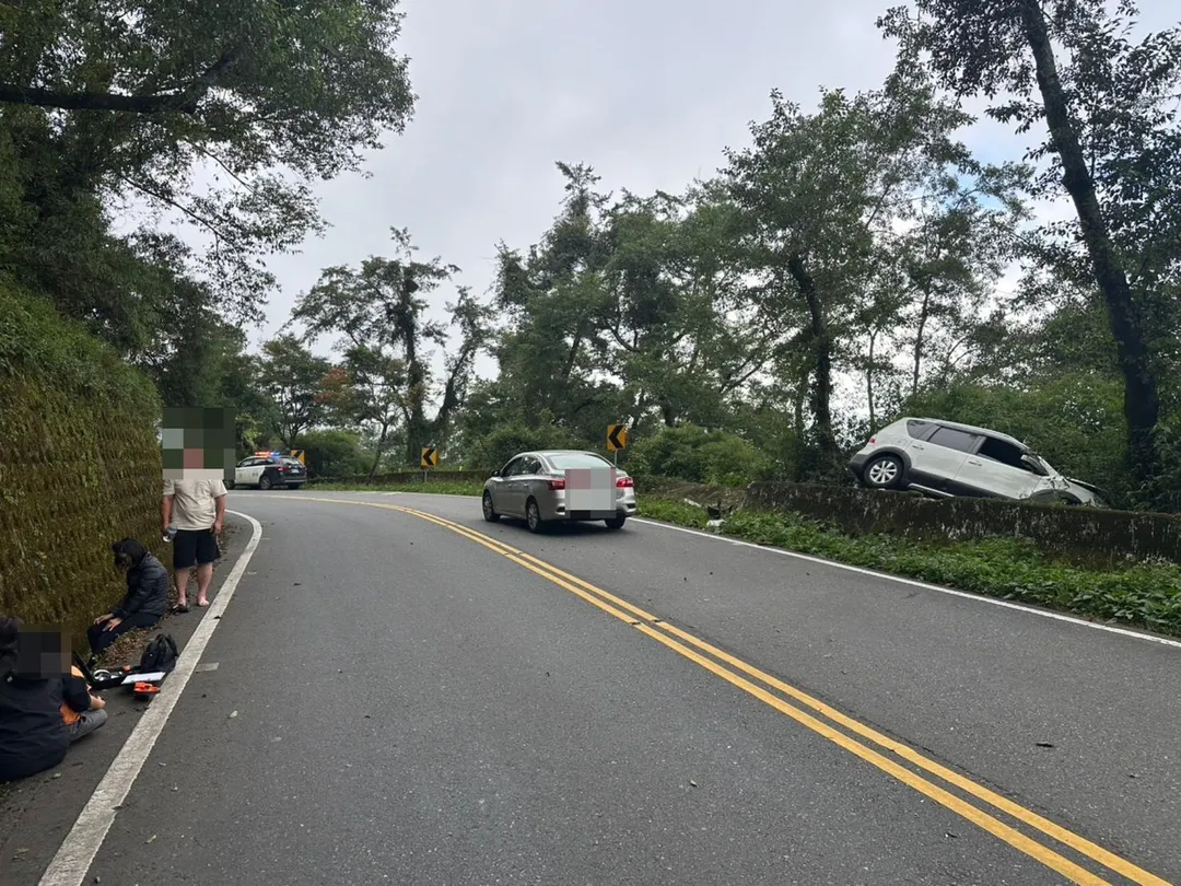 仁愛分局提醒,山區道路坡陡、彎道多,行車前務必確認車況,尤其煞車、輪胎等安全系統更應仔細檢查。(圖/警方提供)
