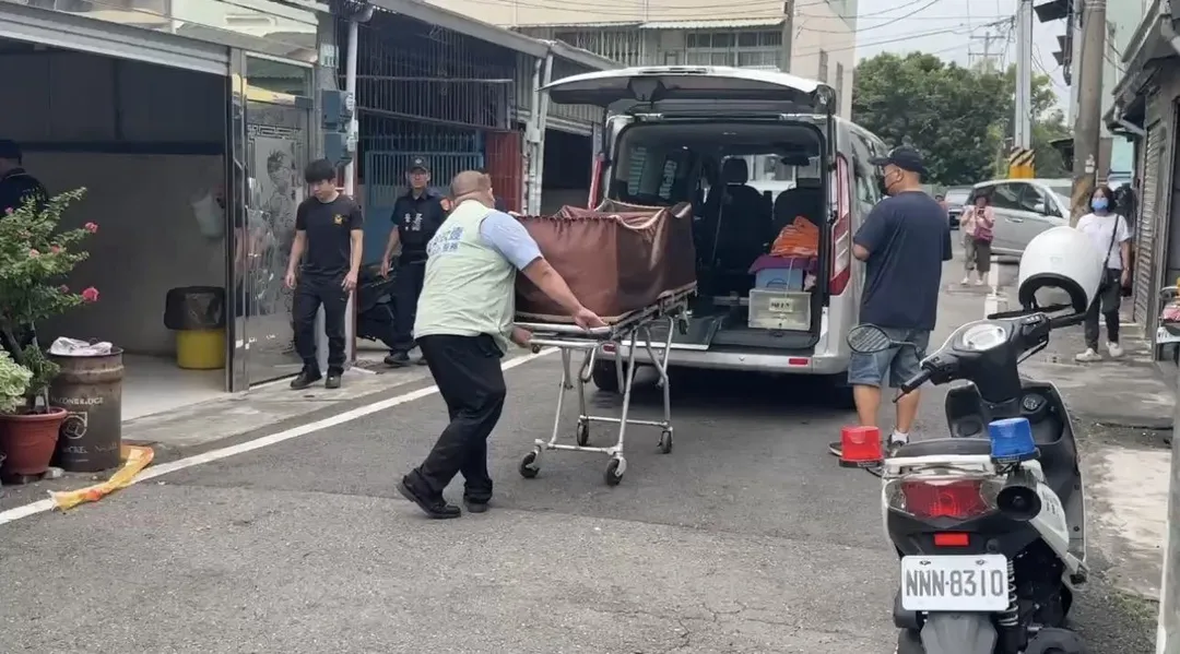 男子疑遭兒子刺死。（圖／翻攝畫面）