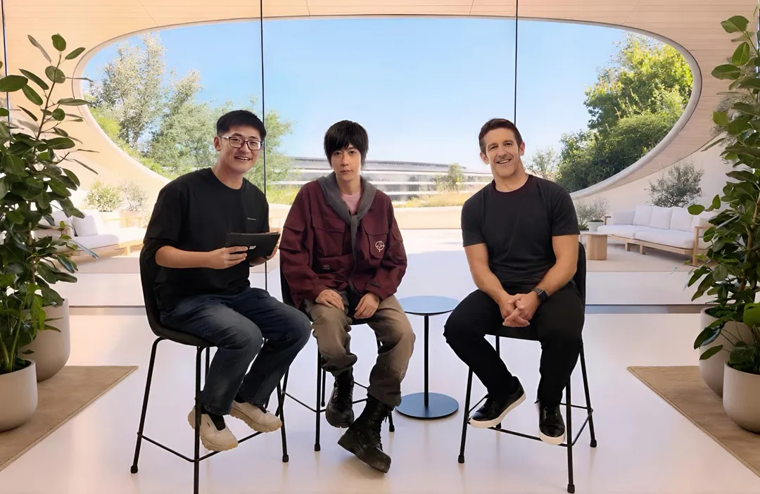 五月天主唱阿信（中）近日受邀前往美國加州蘋果總部Apple Park。（圖／相信音樂 提供）