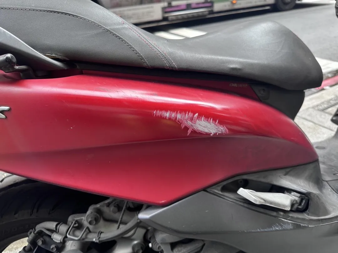 柯龍的車損。（圖／警方提供）