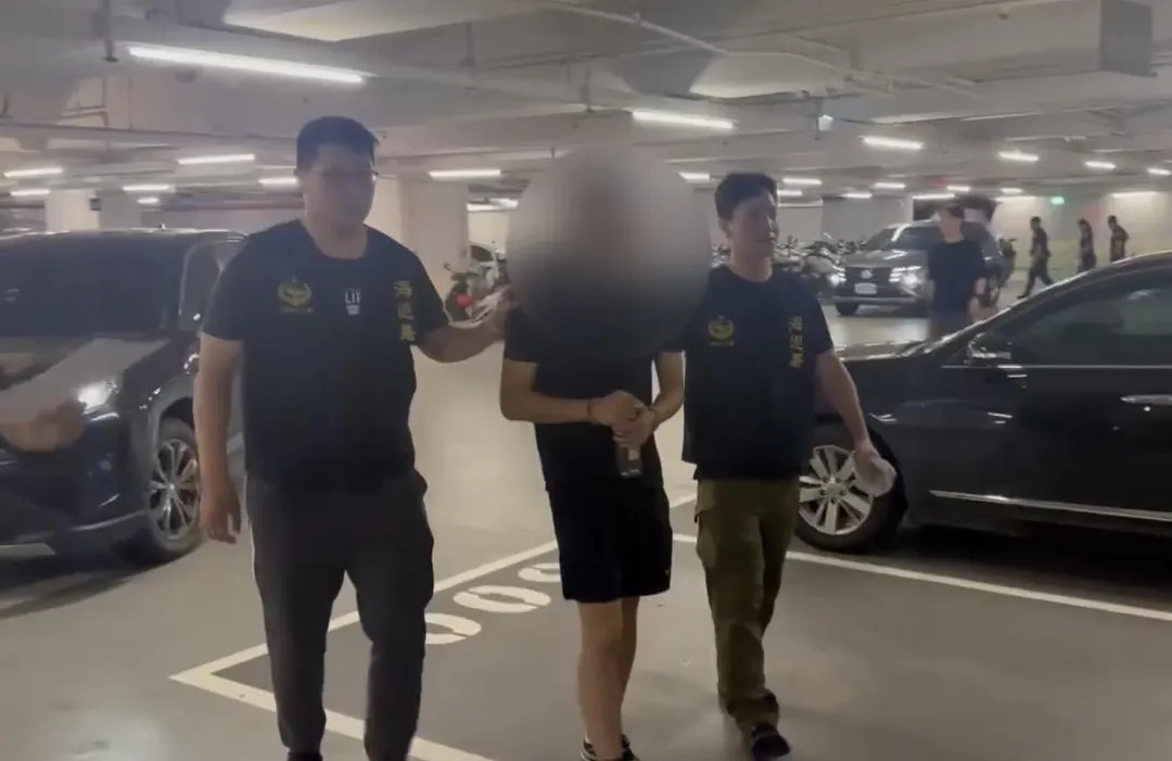 張俊傑逃亡案第10名嫌犯到案。(圖/翻攝畫面)