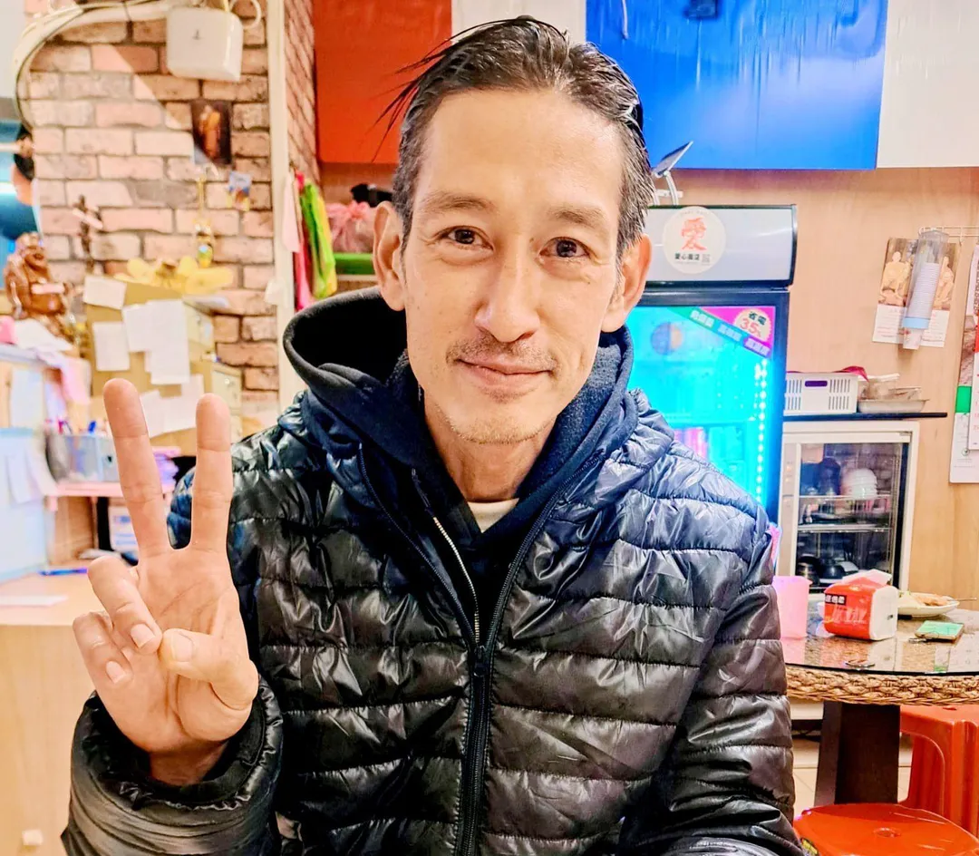 48歲男星唐治平精神與經濟狀況跌落谷底，演藝工會理事長曹雨婷被控不協助照顧唐治平，曹透過3點回應否認。（圖／資料照／翻攝自唐治平臉書）