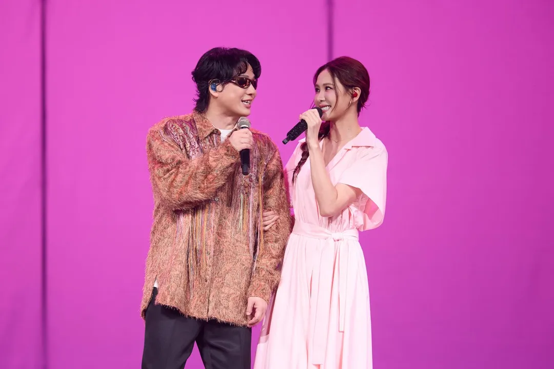 蕭煌奇與安心亞合唱〈咱結婚好嗎?〉。(圖/華納音樂 X 寬宏藝術提供)