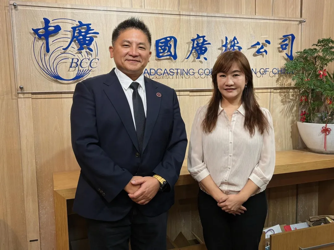 國民黨宜蘭縣長參選人吳宗憲21日接受《千秋萬事》節目主持人王淺秋專訪。（圖／中廣新傳媒提供）