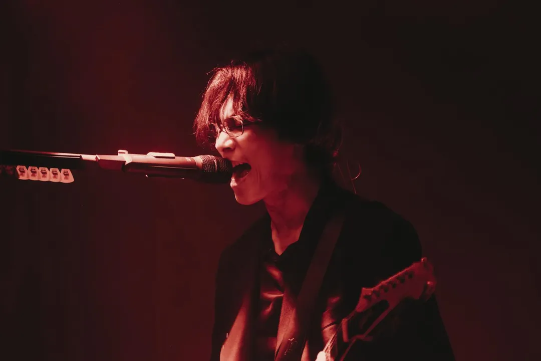 [Alexandros]一唱《鋼彈》主題曲〈閃光〉，讓現場氣氛更加火熱。(圖/好玩國際文化提供)