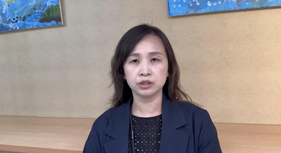 社會局專委楊雅茹說明案情。（圖／翻攝畫面）