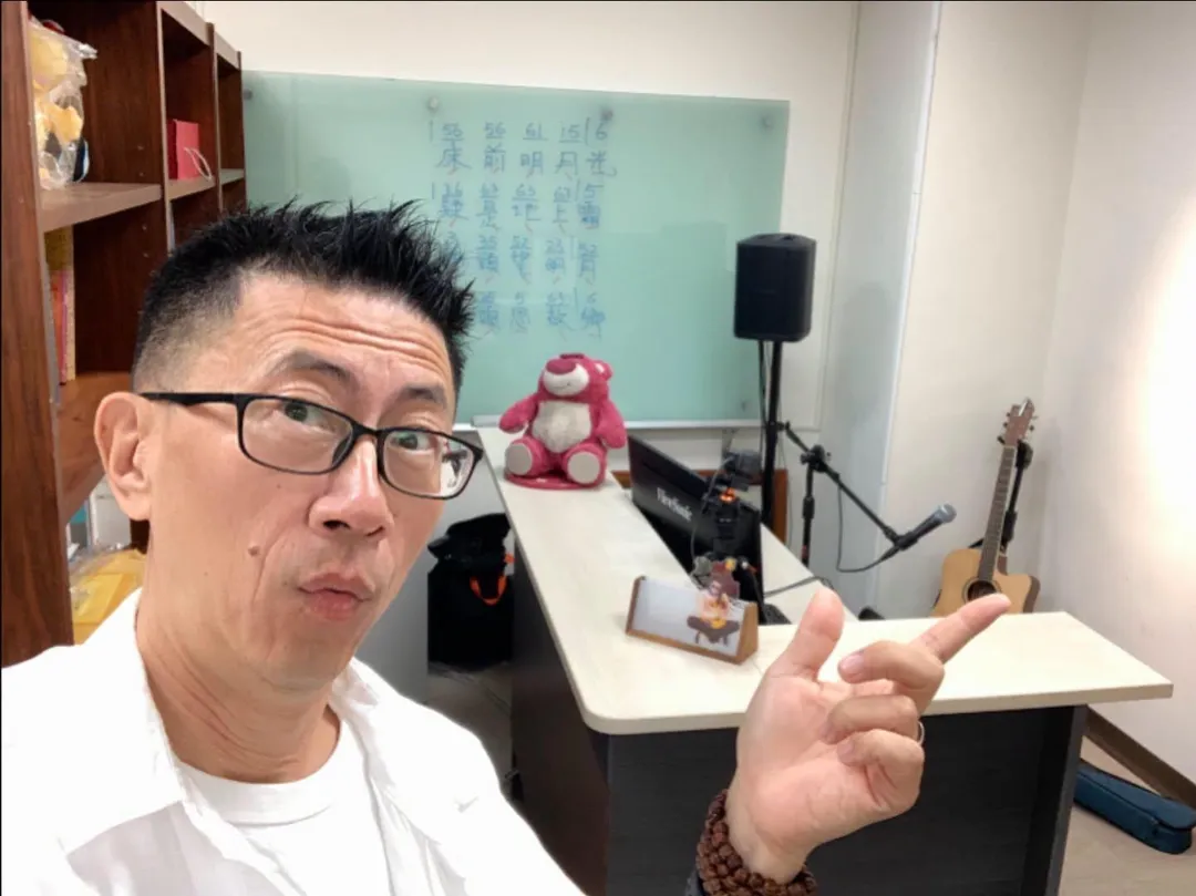 &nbsp;李驥曾經歷兩次視網膜剝離的病史。他指出，儘管自己多年來飽受飛蚊症困擾，但這種「大片陰影蓋住畫面」的情況確實是首次遭遇。(圖/翻攝自李驥臉書)