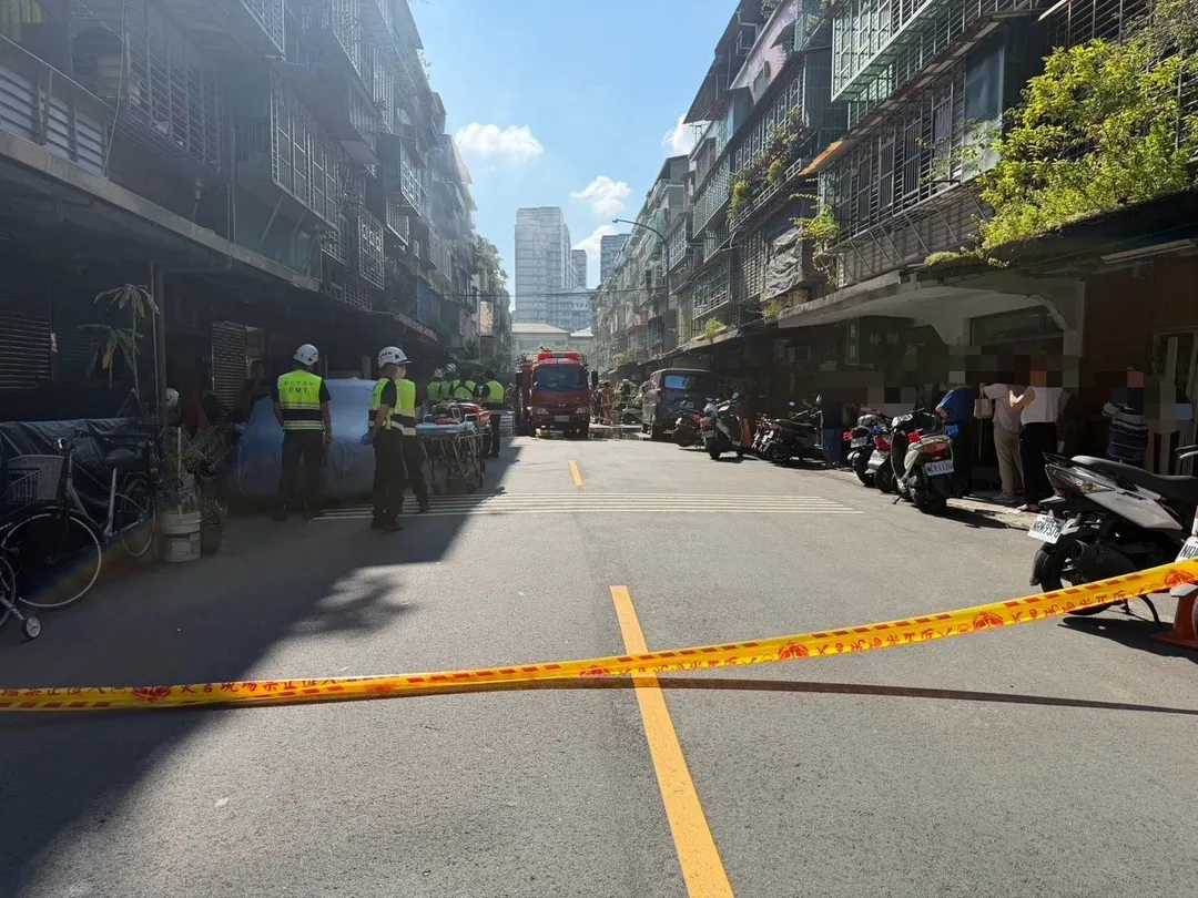 警方在周邊路段進行交管。（圖／翻攝畫面）