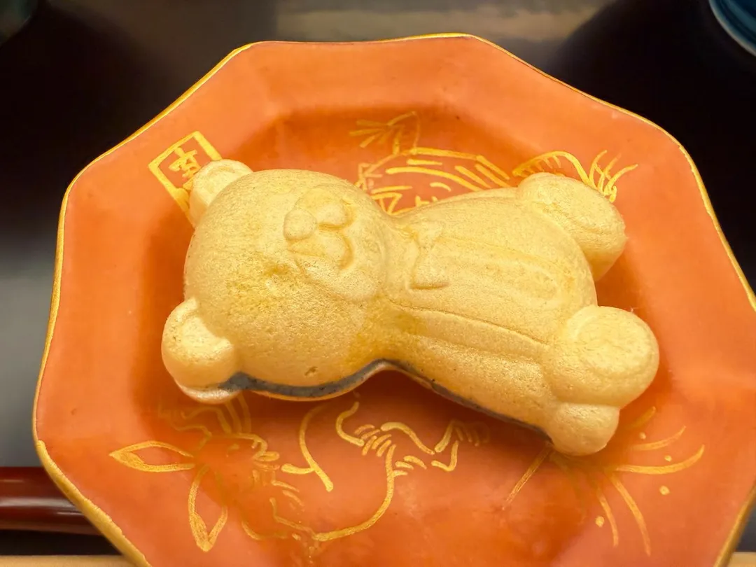 黑胡麻最中。(圖/黃宏輝提供)