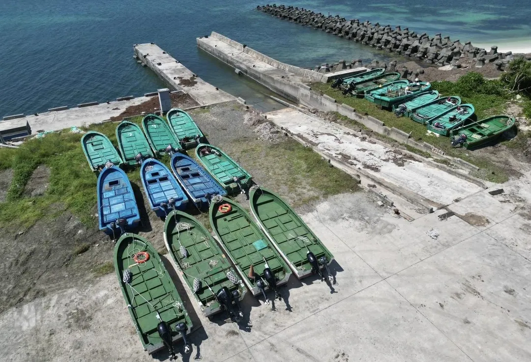 海巡署今年在東沙海域已查扣9艘大陸小舟。（圖／翻攝畫面）