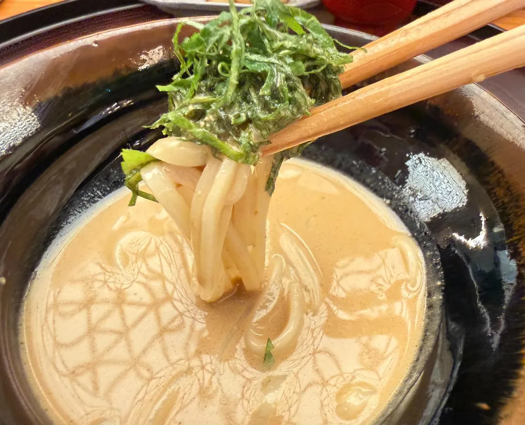 麵體細而扁平。(圖/黃宏輝提供)