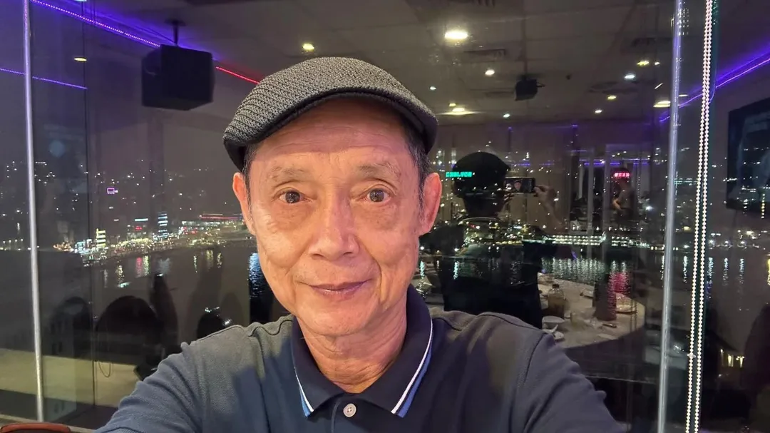 資深男星鄭平君透露他的親弟因心肌梗塞於自宅猝逝。(圖/翻攝自鄭平君臉書)