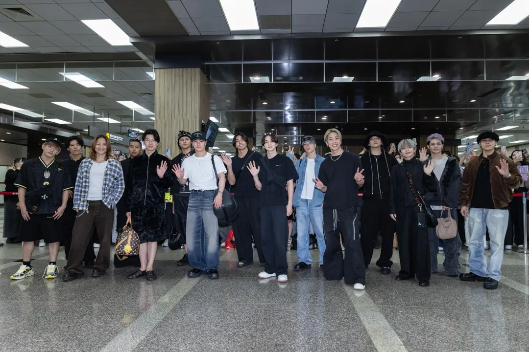 THE RAMPAGE於今日下午15人大陣仗抵台，成員RIKU因行程關係晚上才會到。（圖 / COME ON JKSSP 提供)