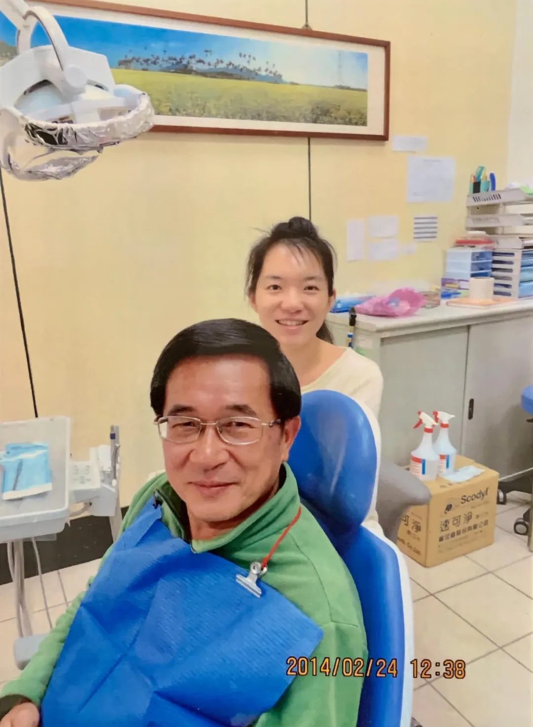 前總統陳水扁突曬12年前女兒陳幸妤幫他看牙的照片。（圖／陳水扁Threads）