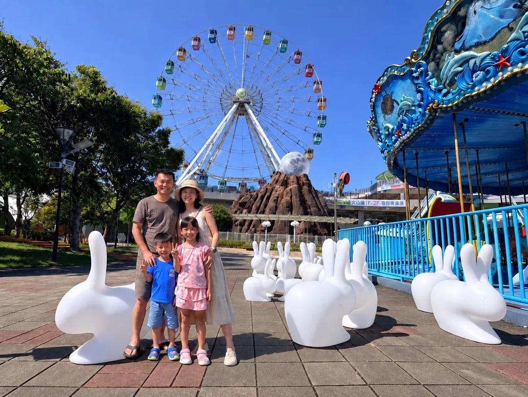 臺北市兒童新樂園於今年9月19日至9月28日盛大展開「中秋童樂」打卡抽獎活動，打造充滿節慶氛圍的限定裝置。（圖／北市兒童新樂園提供）