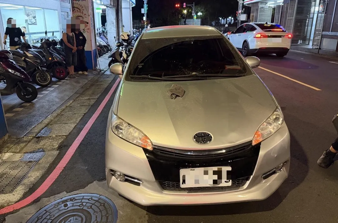 肇事休旅車。(圖/翻攝畫面)