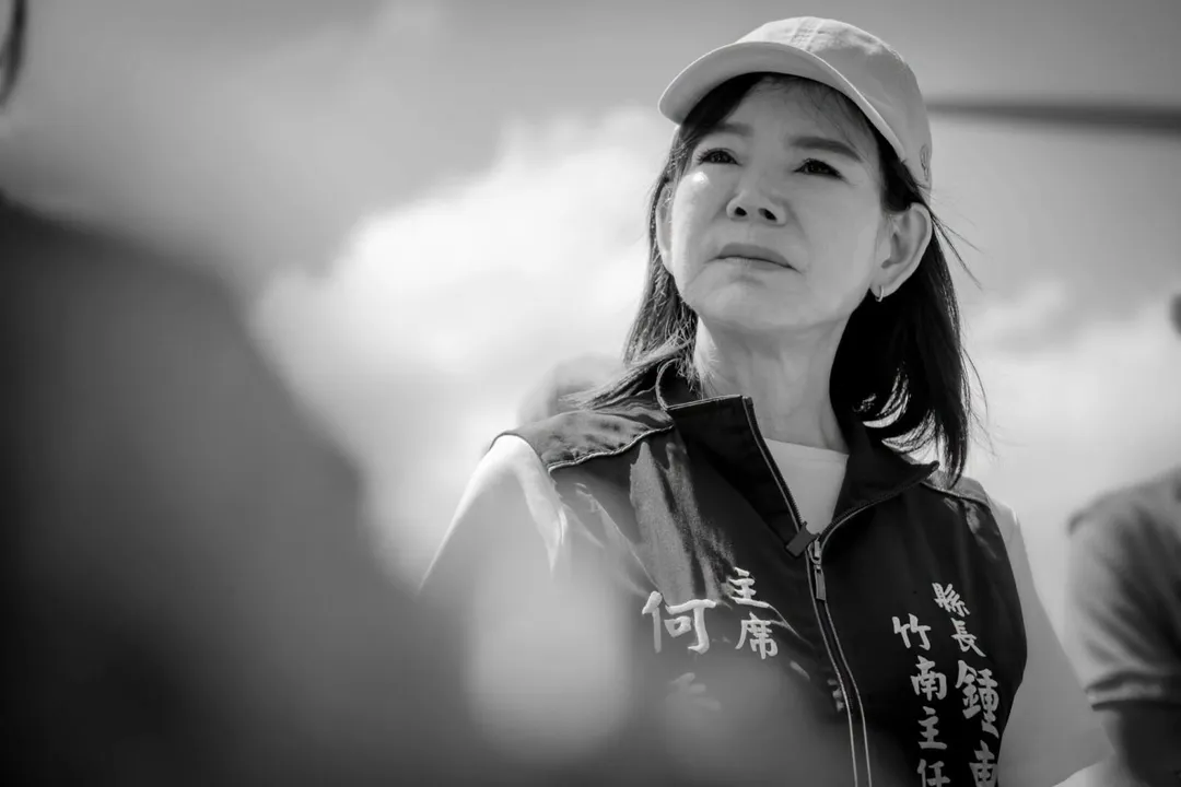 苗栗縣竹南鎮長無黨籍參選人何秀綿因涉賄選，在64歲生日當天遭收押。（圖／何秀綿臉書）